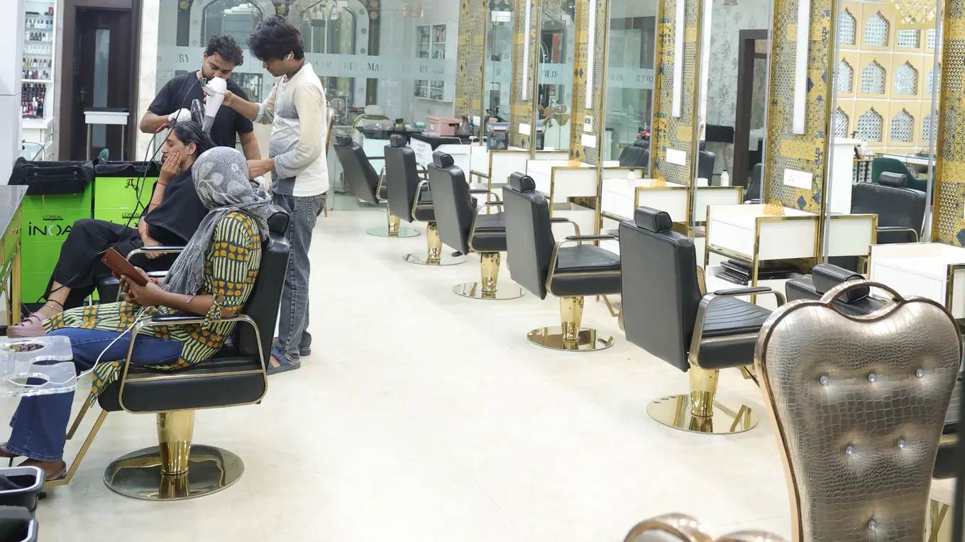 Styling floor at the Ruby Makeover studio in Vaishali